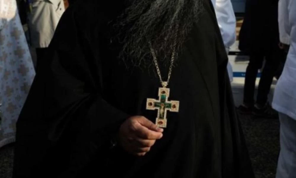 Νοτιοαφρικανική μετάλλαξη: Μυστήριο πως νόσησε ο ιερέας